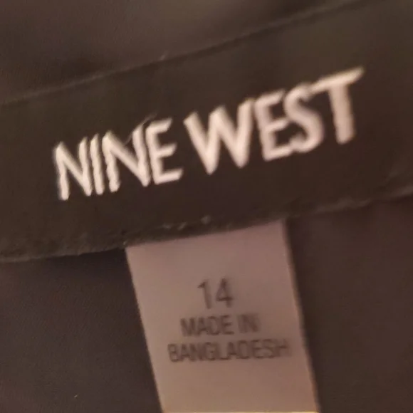 Nine West Fit and Flare Cocktail Dress (Semi-formal), Black & Gold, Size 14 - Picture 10 of 11